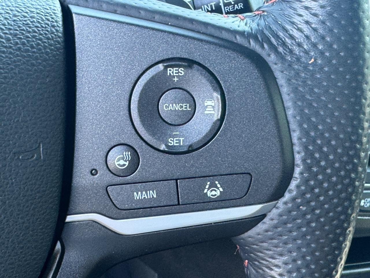 Honda Passport Vehicle Full-screen Gallery Image 23