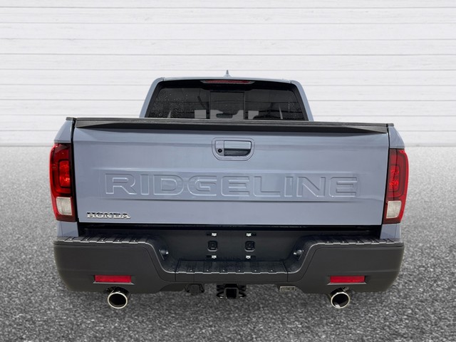 Honda Ridgeline Vehicle Full-screen Gallery Image 05