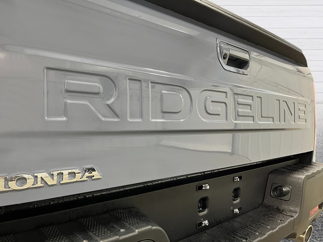 Honda Ridgeline Vehicle Full-screen Gallery Image 07