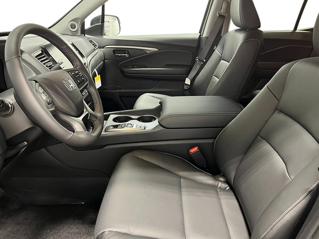 Honda Ridgeline Vehicle Full-screen Gallery Image 16
