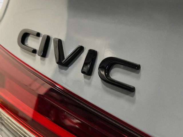 Honda Civic Sedan Hybrid Vehicle Full-screen Gallery Image 07