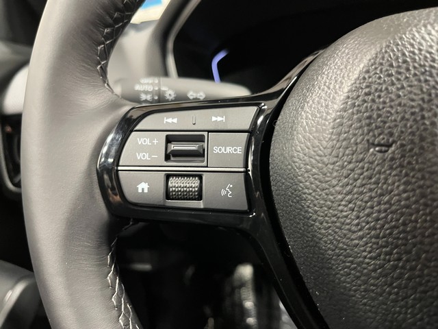 Honda Civic Hatchback Hybrid Vehicle Full-screen Gallery Image 18