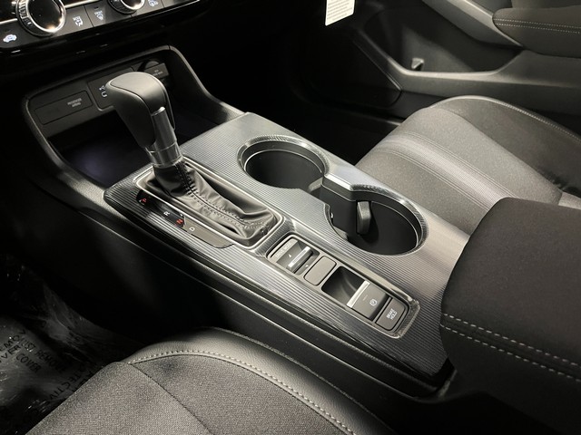 Honda Civic Hatchback Hybrid Vehicle Full-screen Gallery Image 23