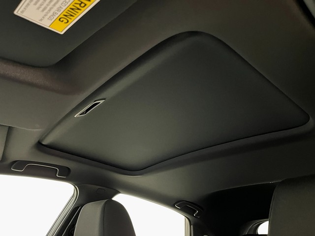 Honda Civic Hatchback Hybrid Vehicle Full-screen Gallery Image 24