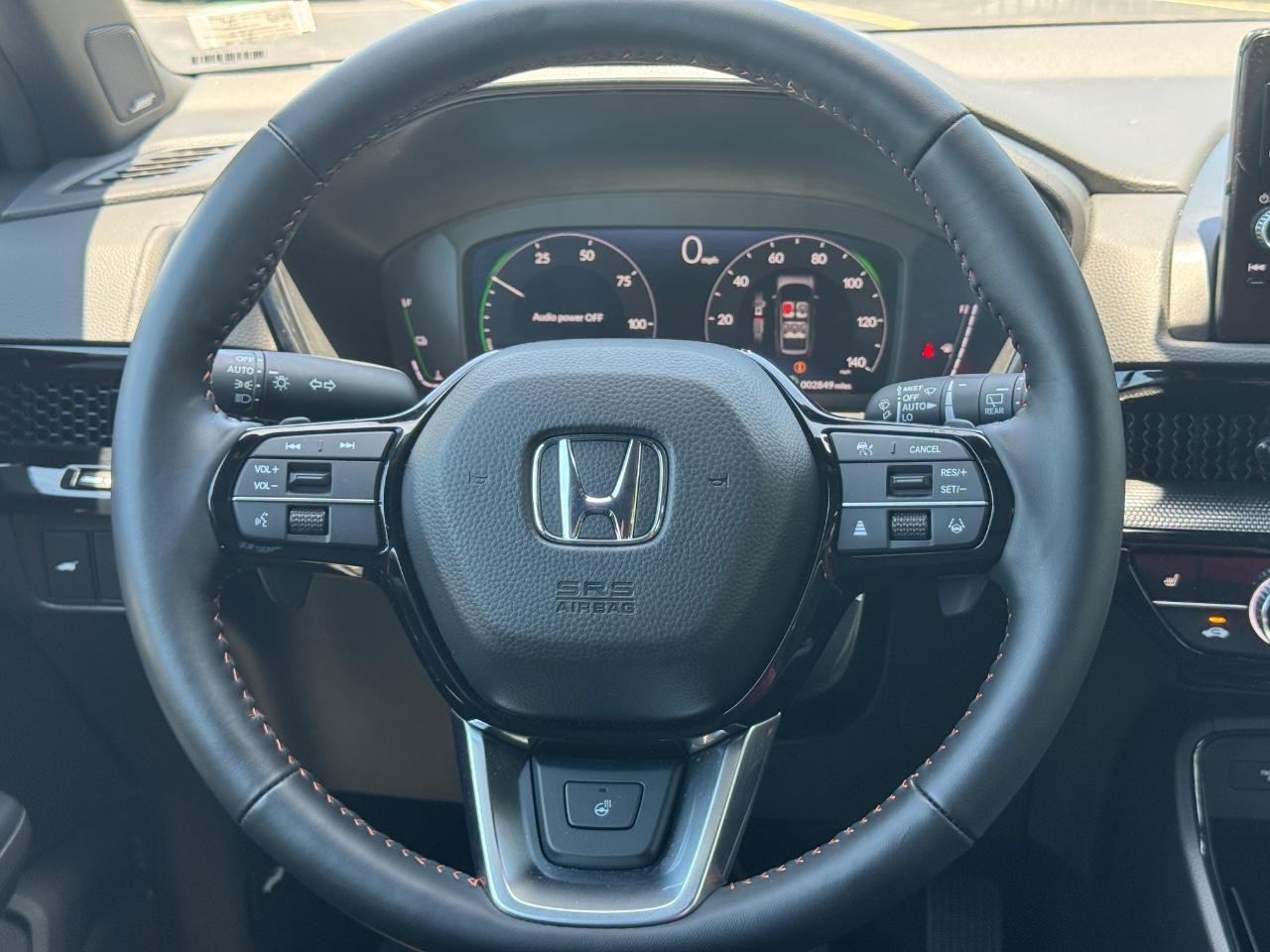 Honda CR-V Hybrid Vehicle Full-screen Gallery Image 13
