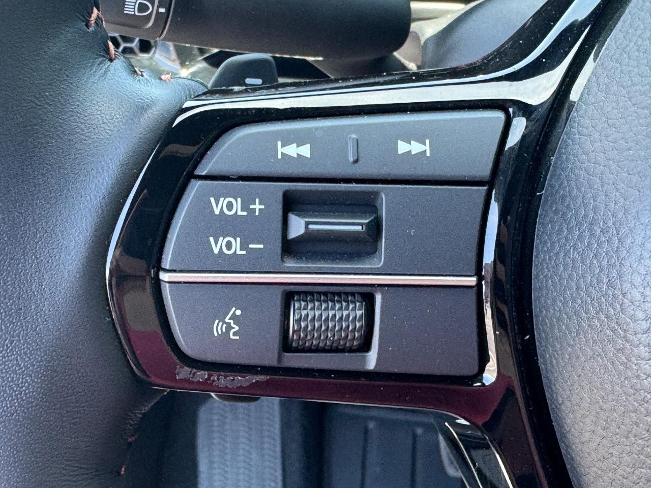 Honda CR-V Hybrid Vehicle Full-screen Gallery Image 22