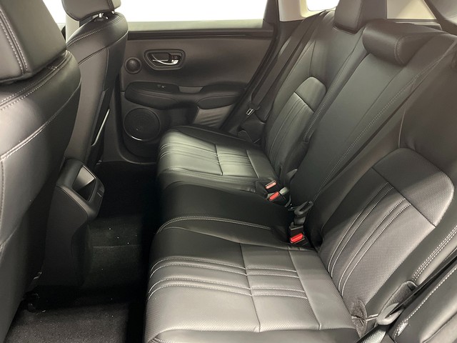 Honda HR-V Vehicle Full-screen Gallery Image 25