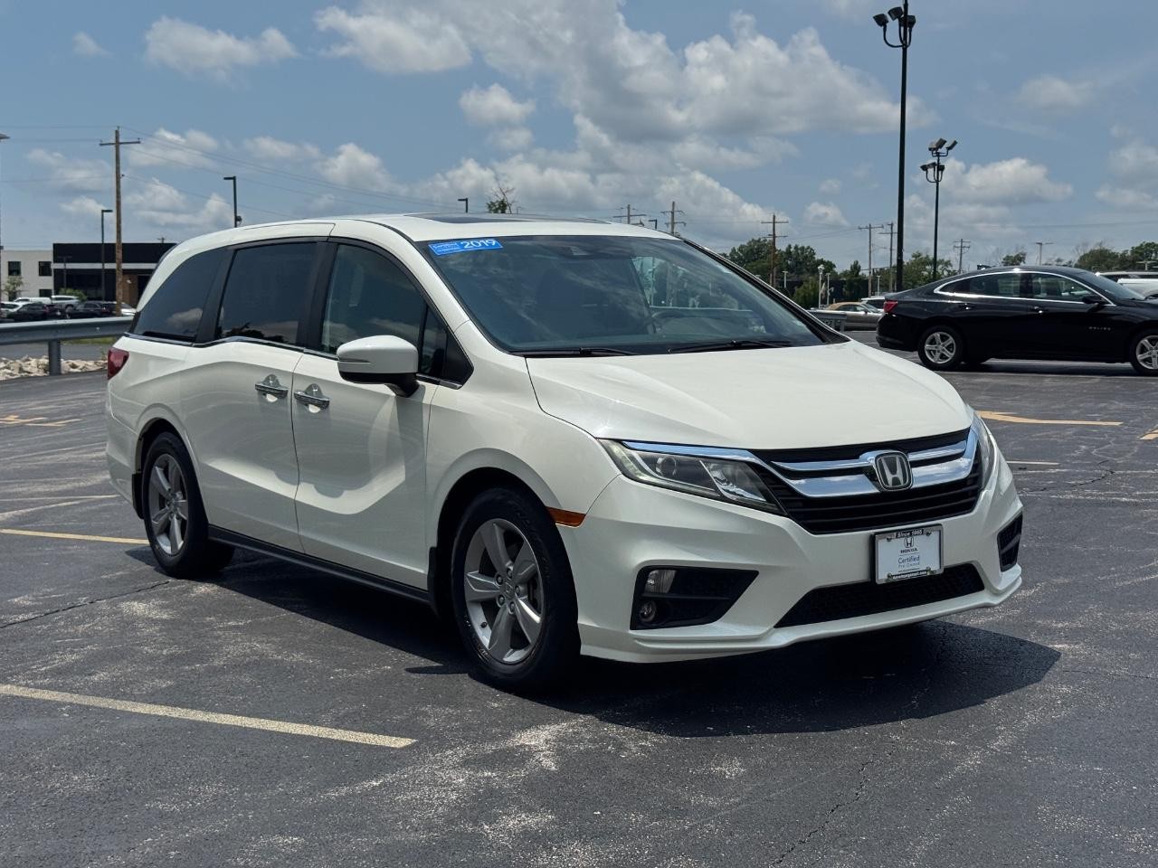 Honda Odyssey Vehicle Full-screen Gallery Image 02