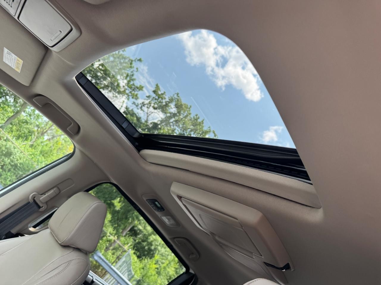 Honda Odyssey Vehicle Full-screen Gallery Image 20