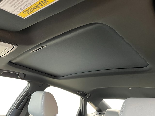 Honda Civic Sedan Hybrid Vehicle Full-screen Gallery Image 18