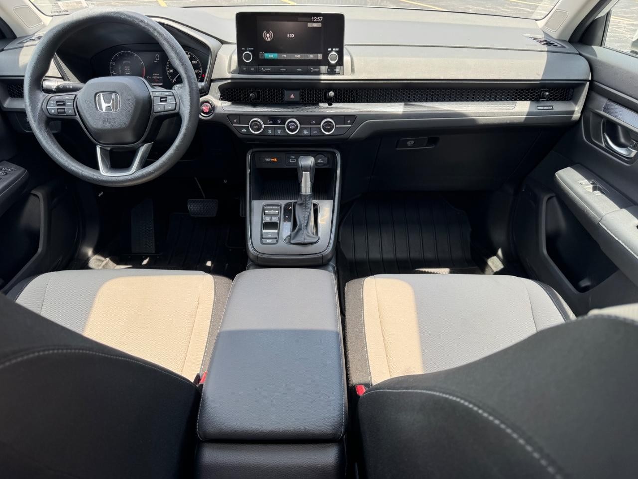 Honda CR-V Vehicle Full-screen Gallery Image 12