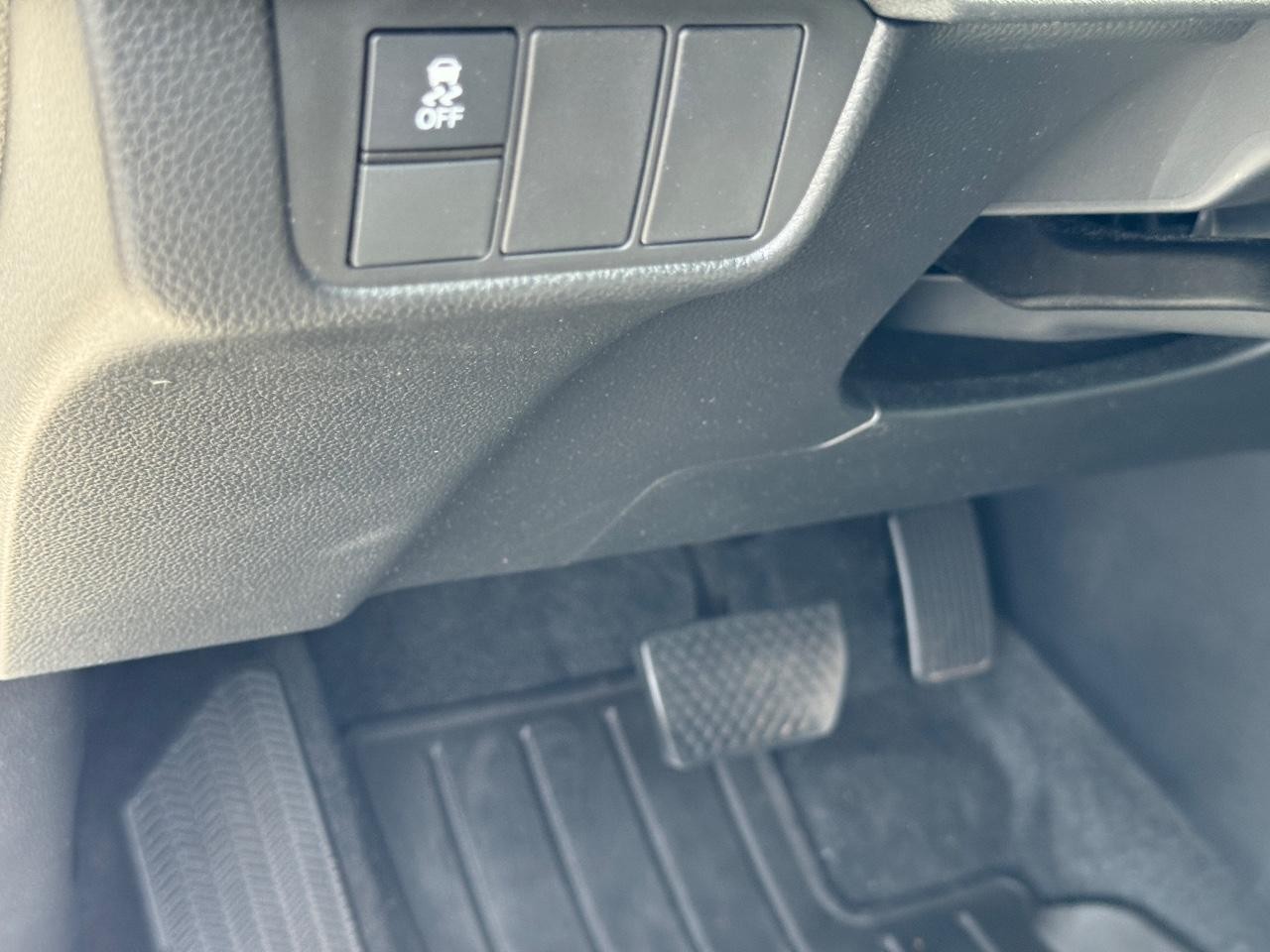 Honda CR-V Vehicle Full-screen Gallery Image 19