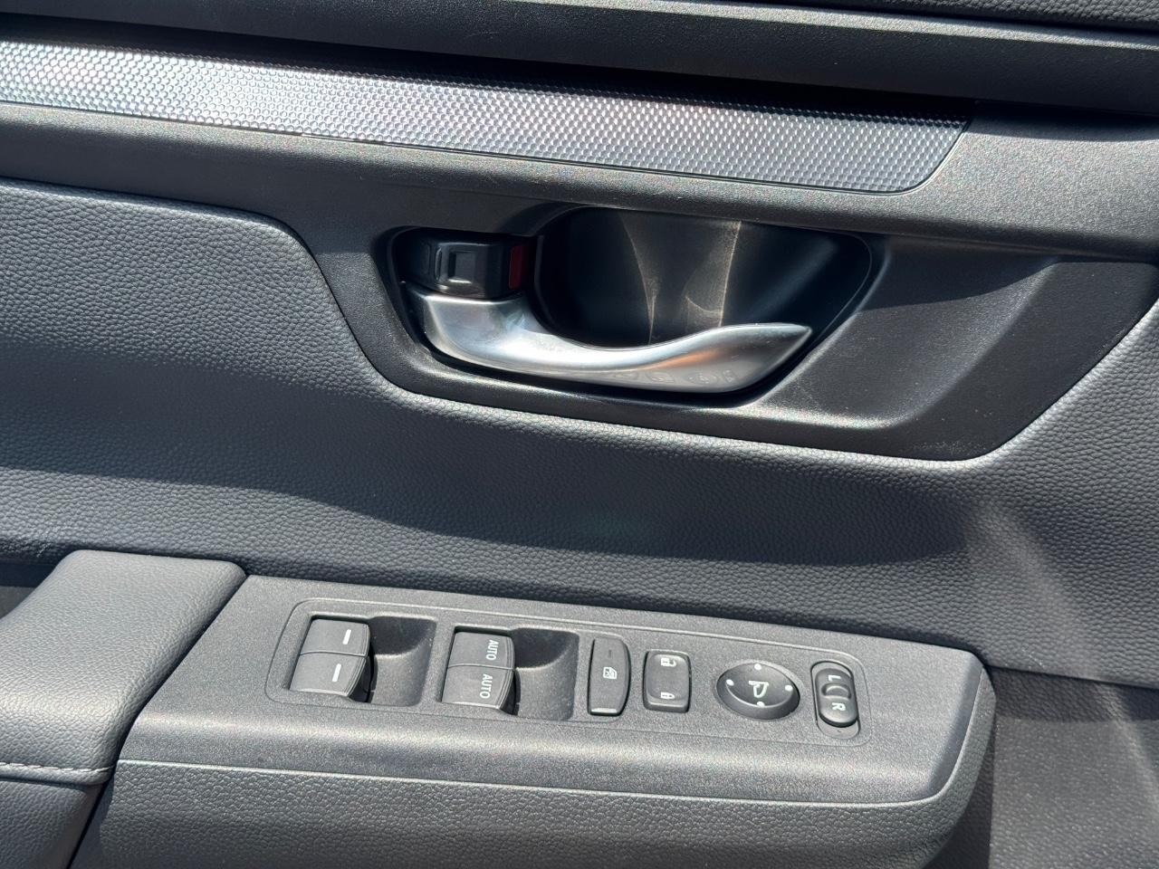 Honda CR-V Vehicle Full-screen Gallery Image 27