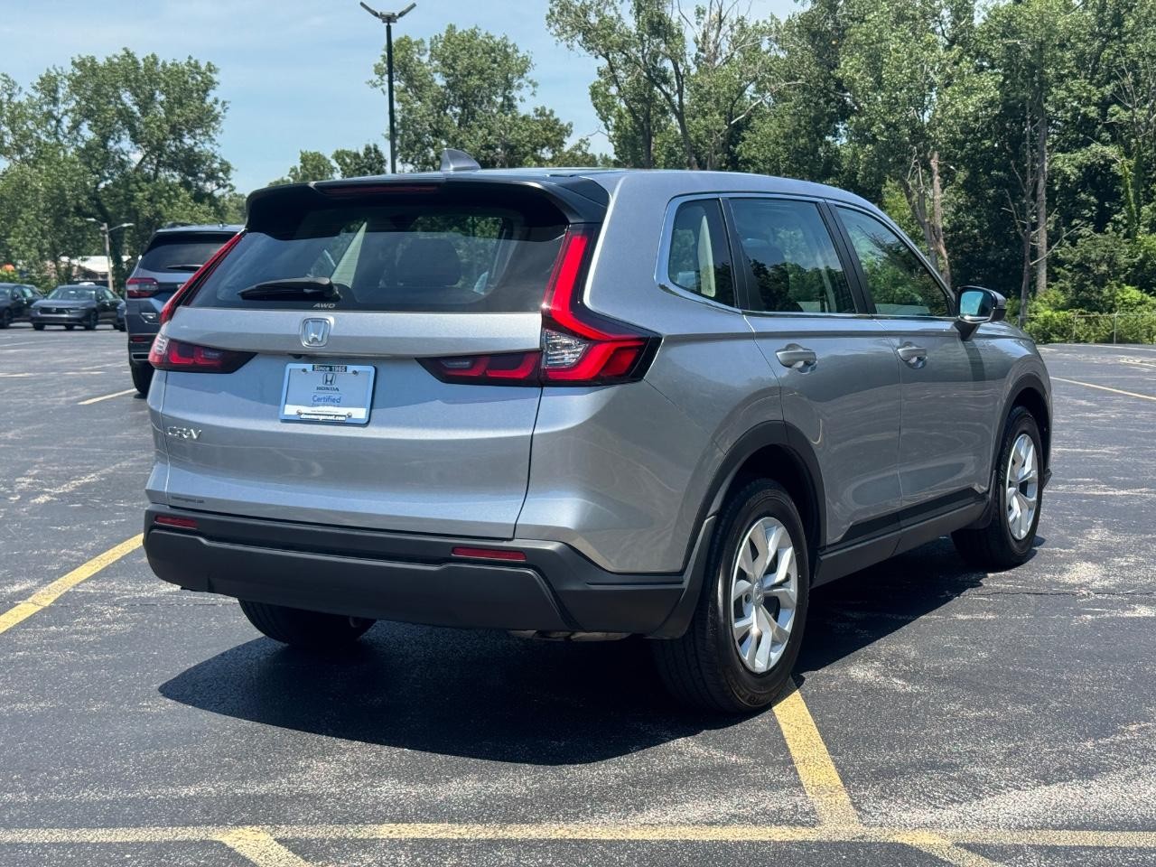 Honda CR-V Vehicle Full-screen Gallery Image 04