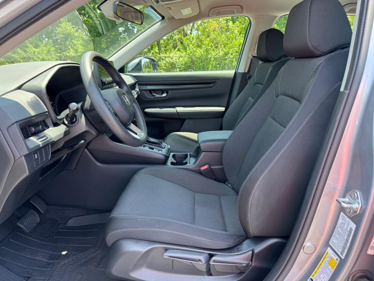 Honda CR-V Vehicle Full-screen Gallery Image 19