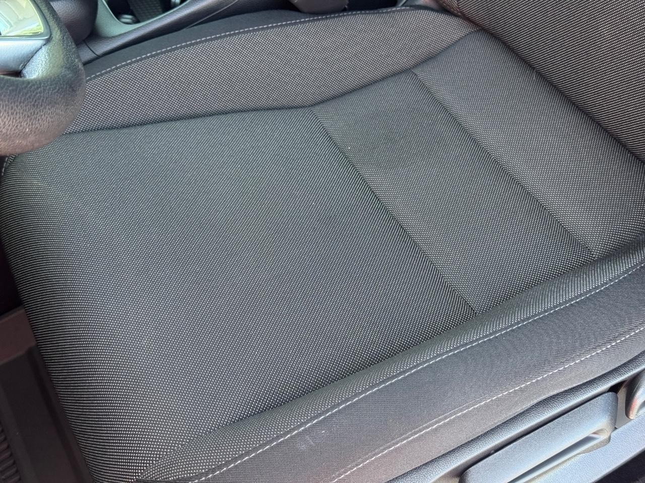 Honda CR-V Vehicle Full-screen Gallery Image 26