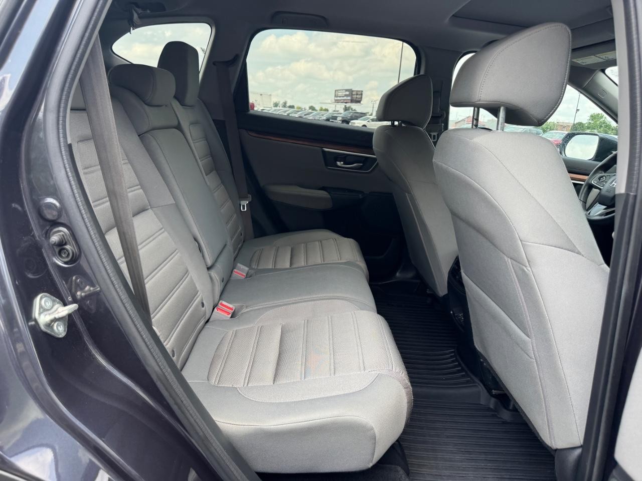 Honda CR-V Vehicle Full-screen Gallery Image 11