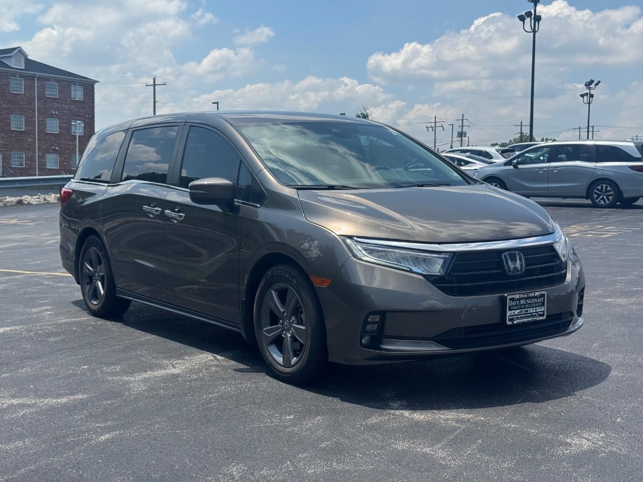 Honda Odyssey Vehicle Full-screen Gallery Image 02