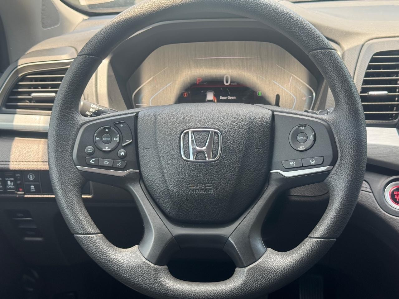 Honda Odyssey Vehicle Full-screen Gallery Image 14