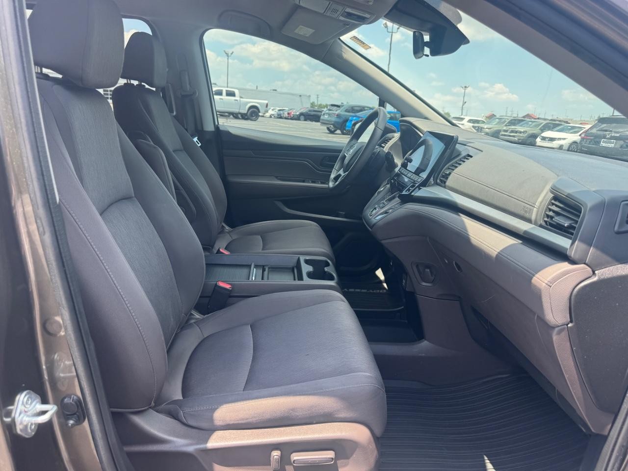 Honda Odyssey Vehicle Full-screen Gallery Image 17