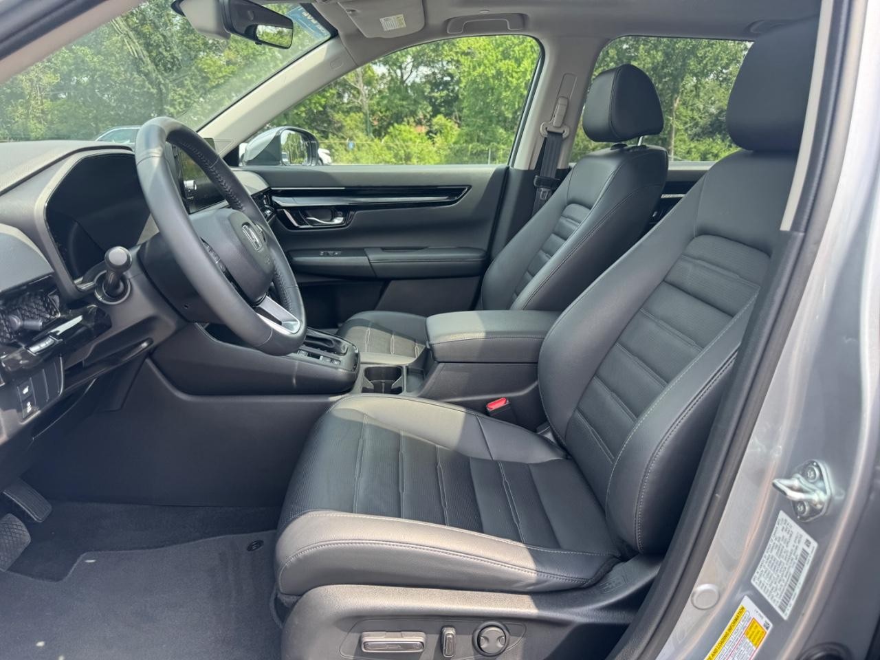 Honda CR-V Vehicle Full-screen Gallery Image 19