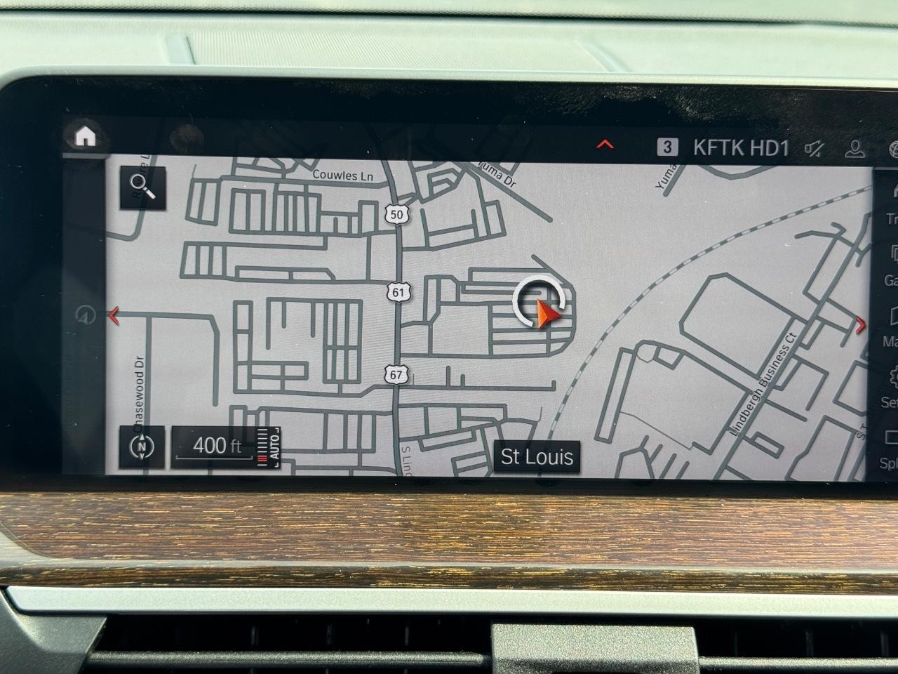 BMW X3 Vehicle Full-screen Gallery Image 27