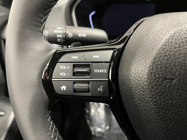 Honda Civic Sedan Hybrid Vehicle Full-screen Gallery Image 16