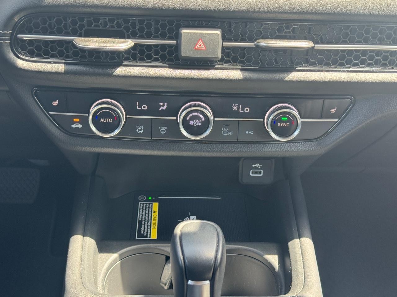 Honda HR-V Vehicle Full-screen Gallery Image 15