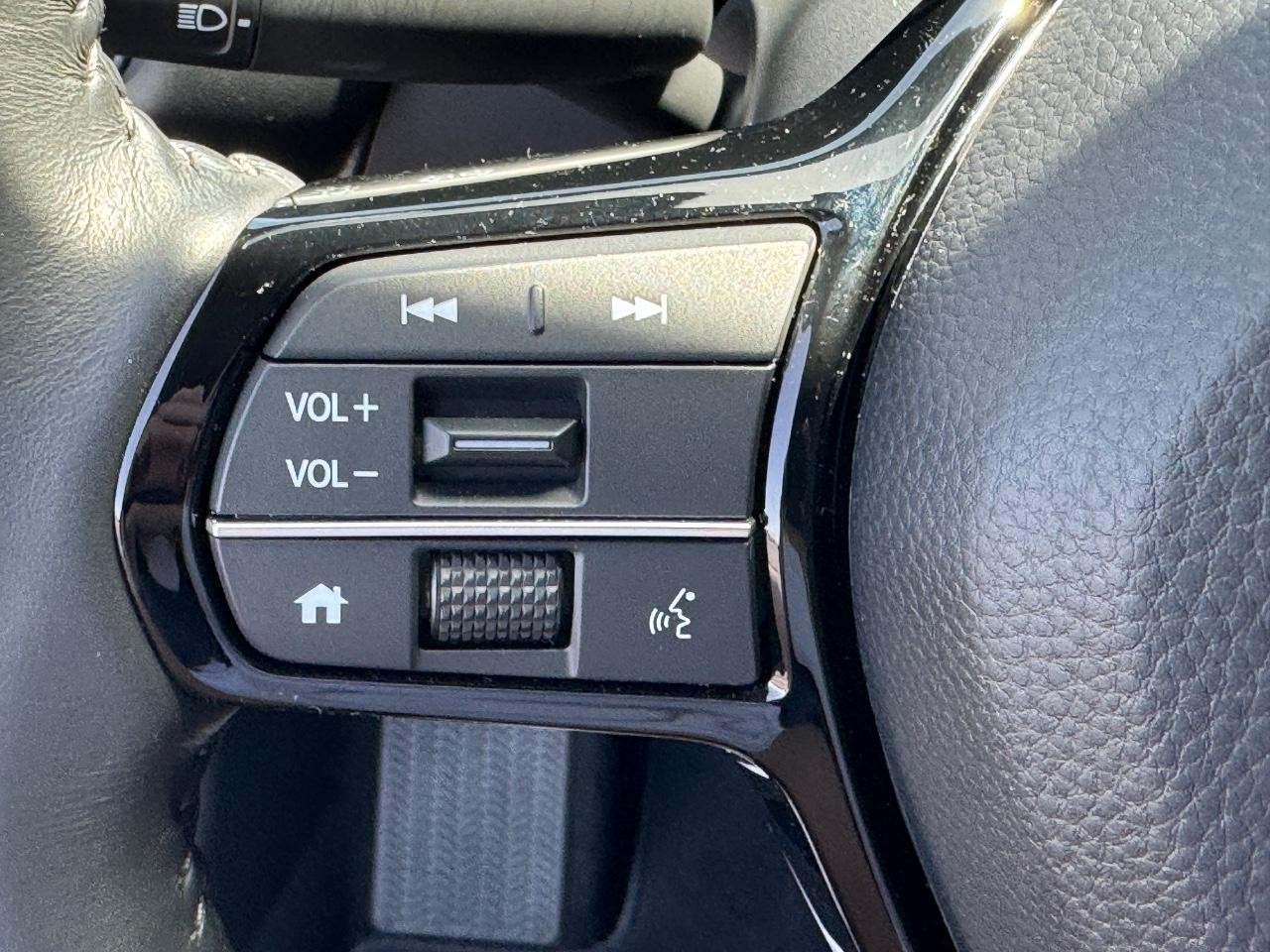 Honda HR-V Vehicle Full-screen Gallery Image 21