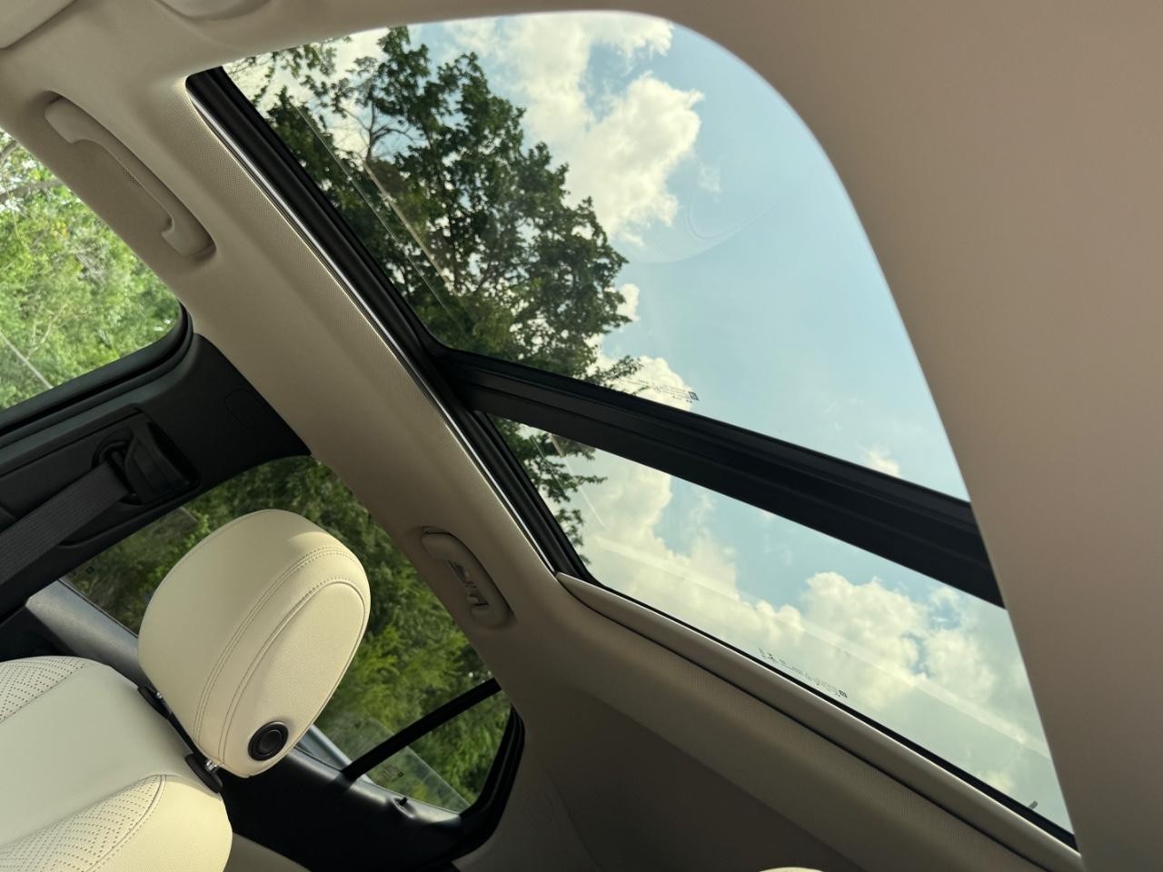 Buick Encore GX Vehicle Full-screen Gallery Image 19