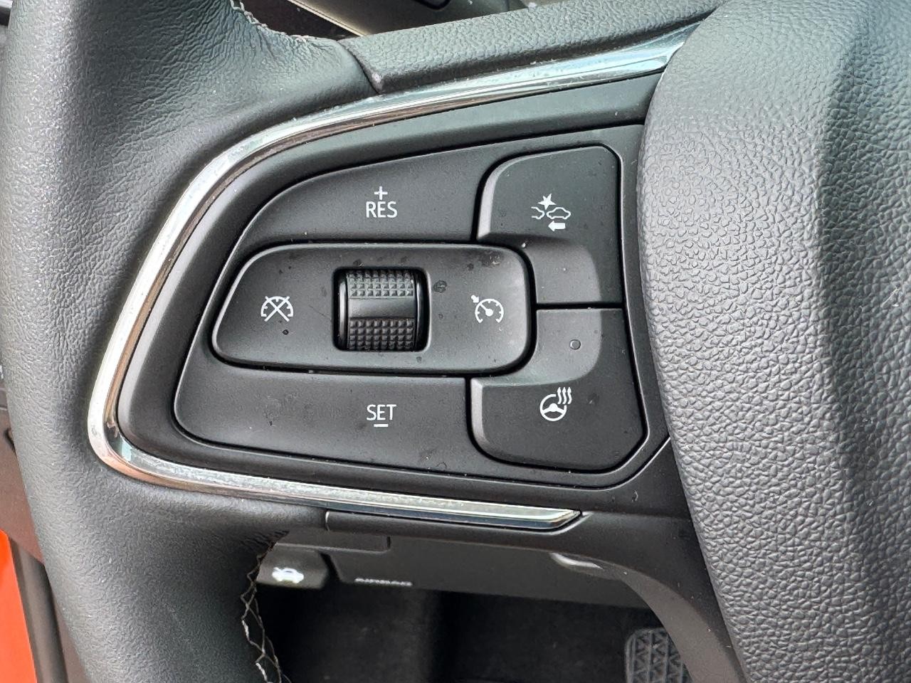 Buick Encore GX Vehicle Full-screen Gallery Image 21
