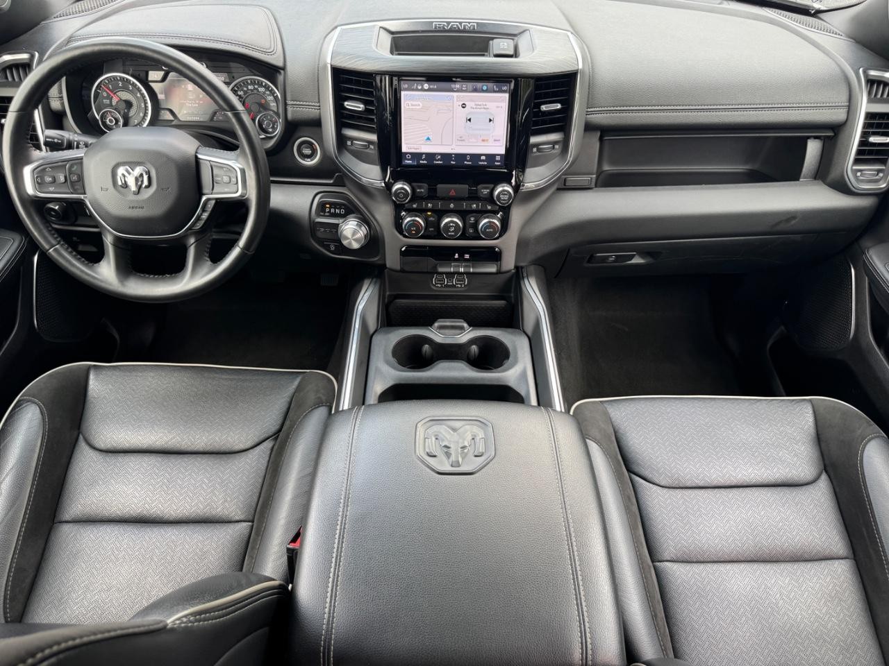 Ram 1500 Vehicle Full-screen Gallery Image 12