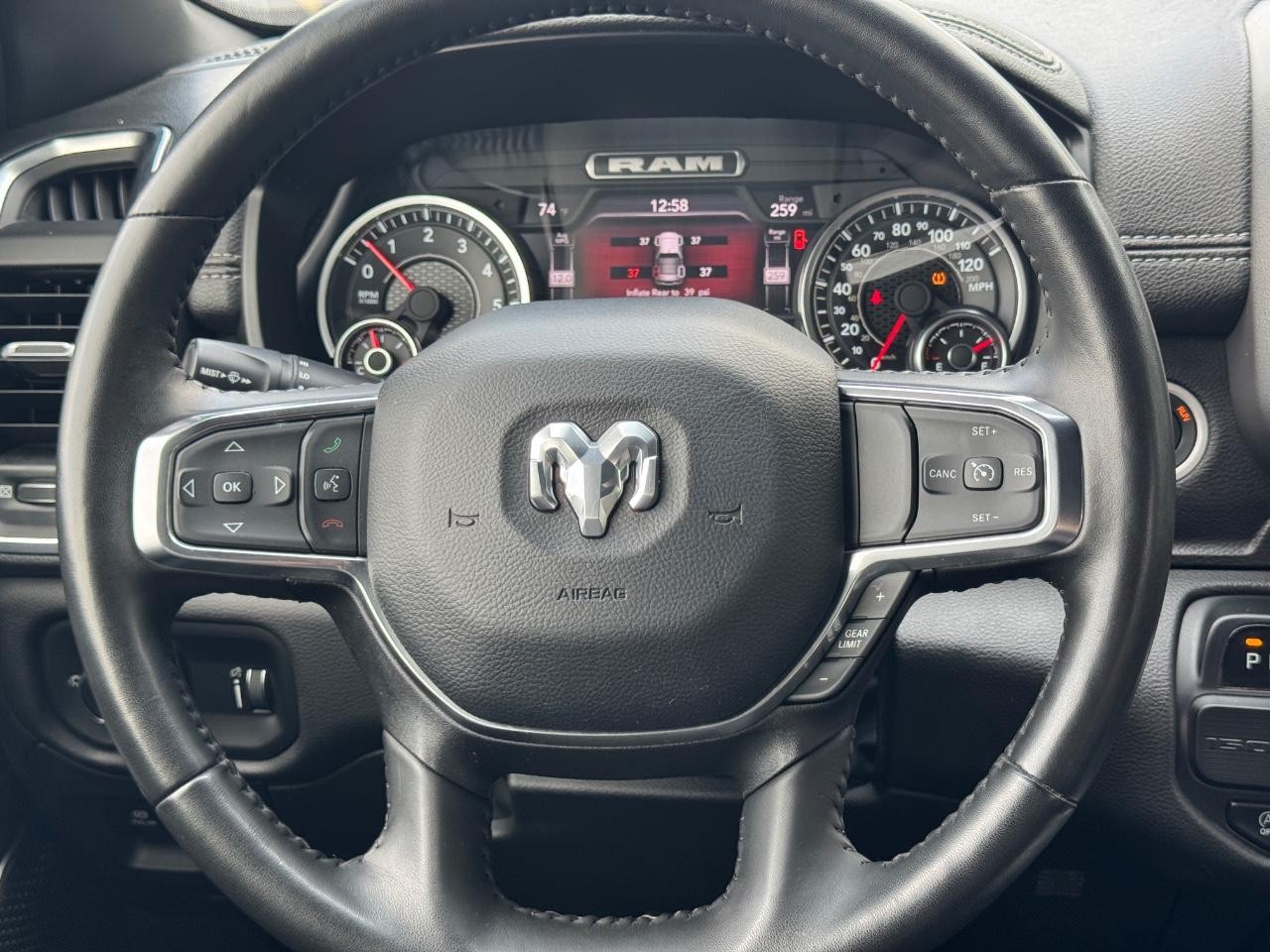 Ram 1500 Vehicle Full-screen Gallery Image 13