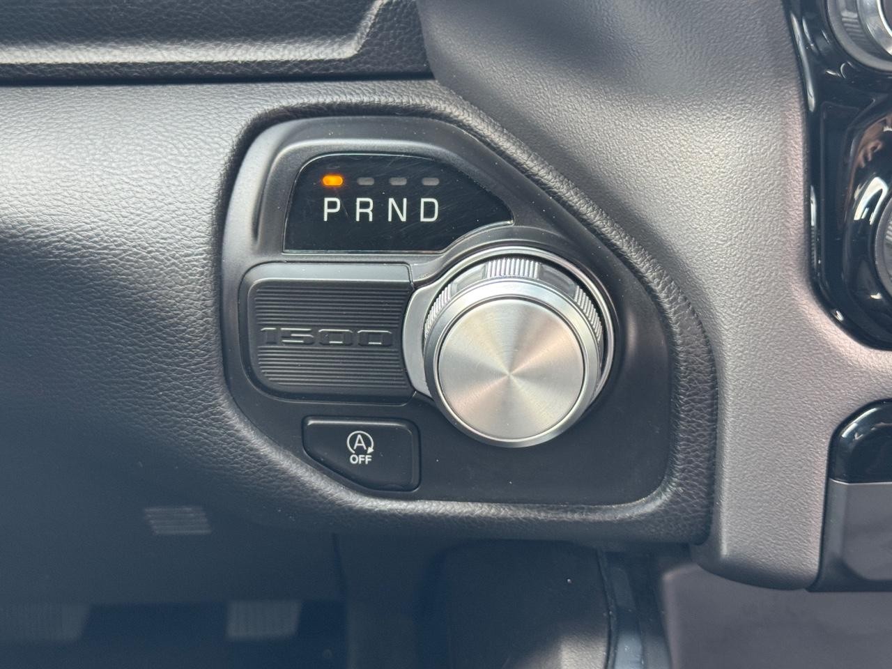 Ram 1500 Vehicle Full-screen Gallery Image 16