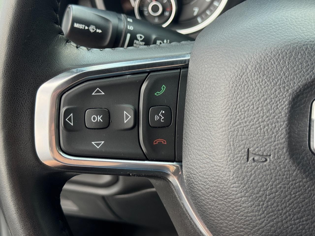 Ram 1500 Vehicle Full-screen Gallery Image 21