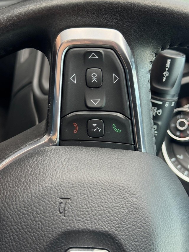 Ram 1500 Vehicle Full-screen Gallery Image 21