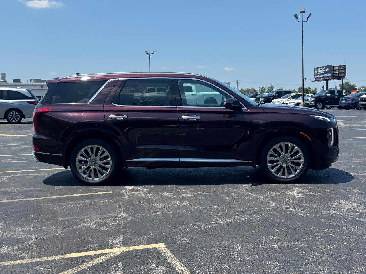 Hyundai Palisade Vehicle Full-screen Gallery Image 03