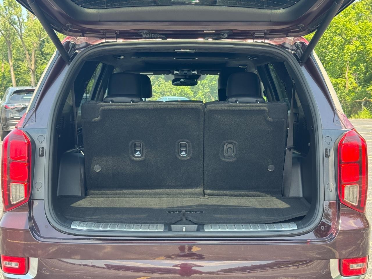 Hyundai Palisade Vehicle Full-screen Gallery Image 05
