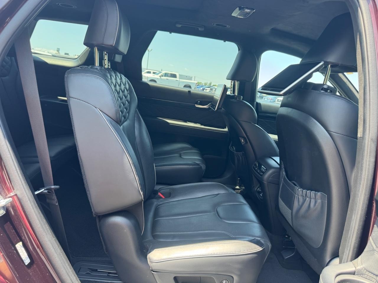 Hyundai Palisade Vehicle Full-screen Gallery Image 11