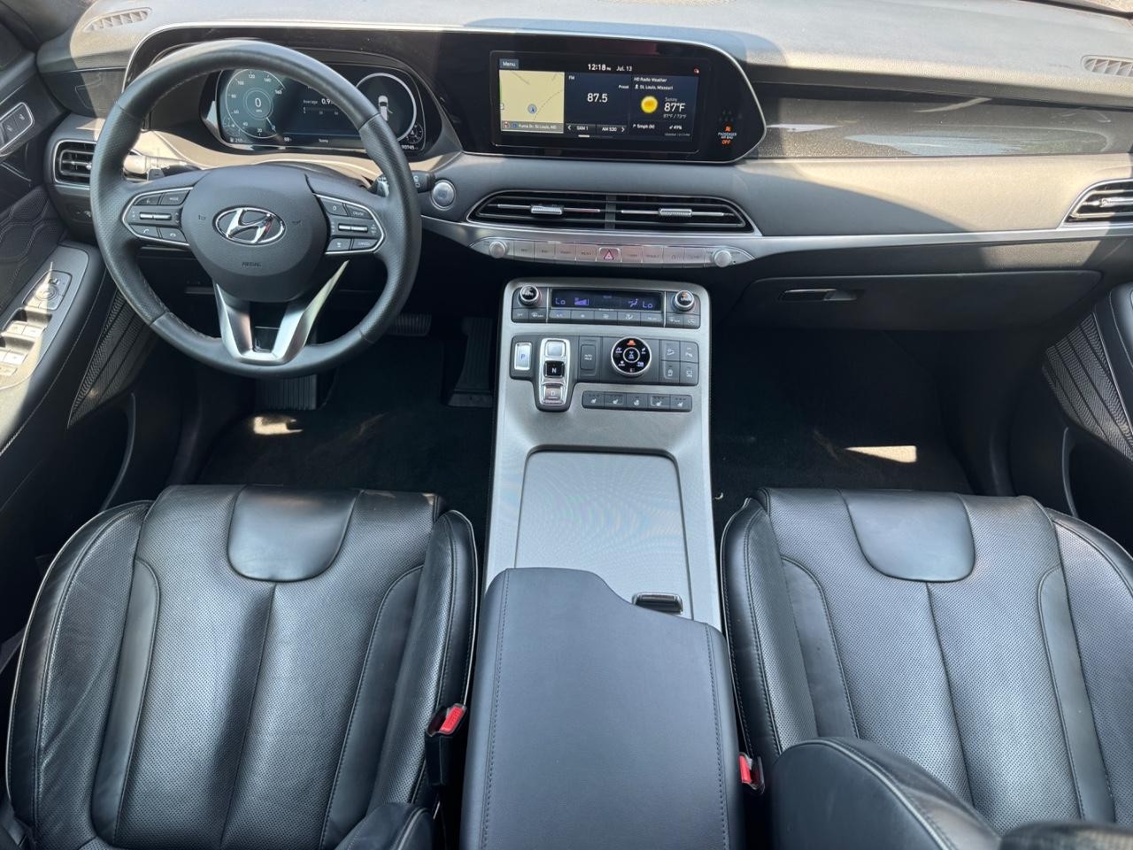 Hyundai Palisade Vehicle Full-screen Gallery Image 14