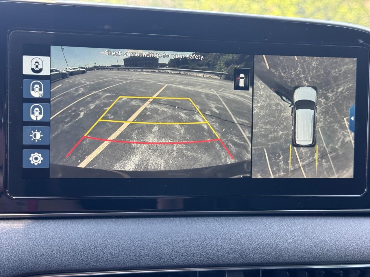 Hyundai Palisade Vehicle Full-screen Gallery Image 27