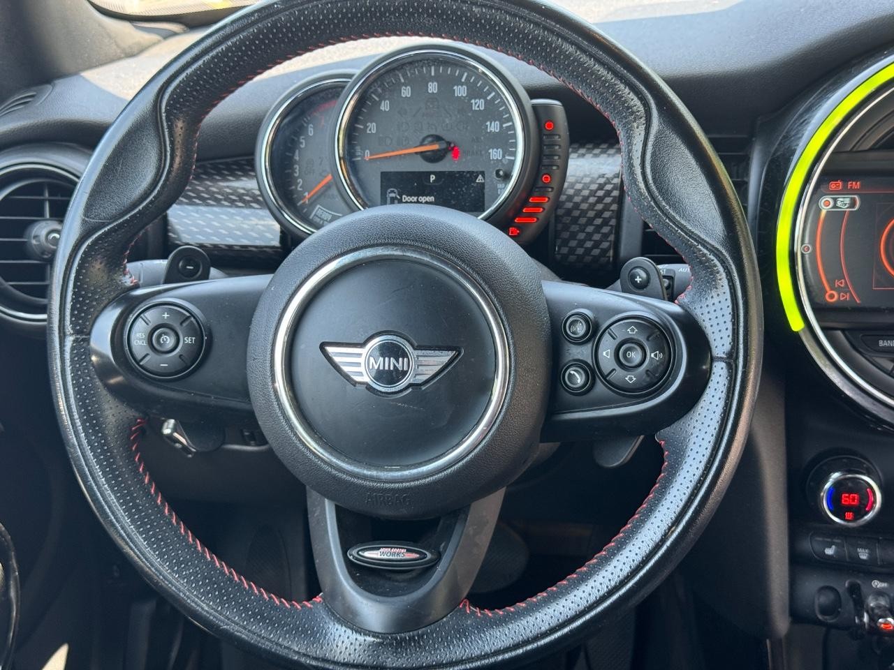 MINI Convertible Vehicle Full-screen Gallery Image 13