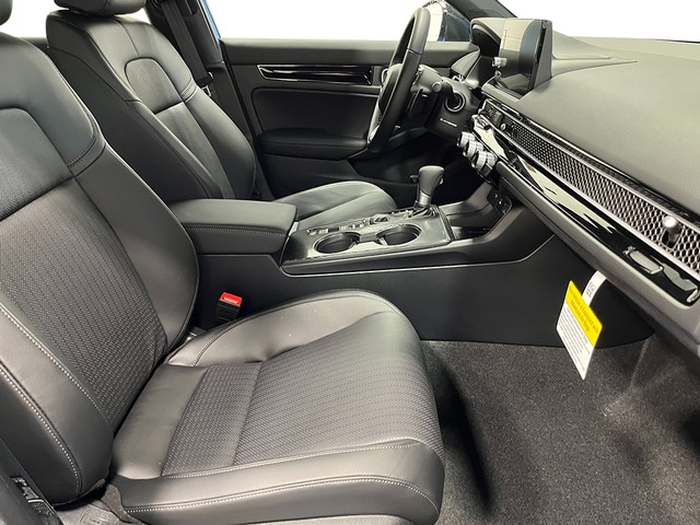Honda Civic Hatchback Hybrid Vehicle Full-screen Gallery Image 29
