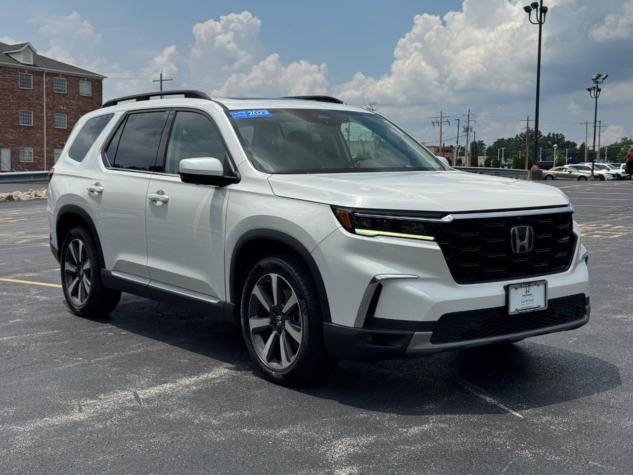 Honda Pilot Vehicle Full-screen Gallery Image 02