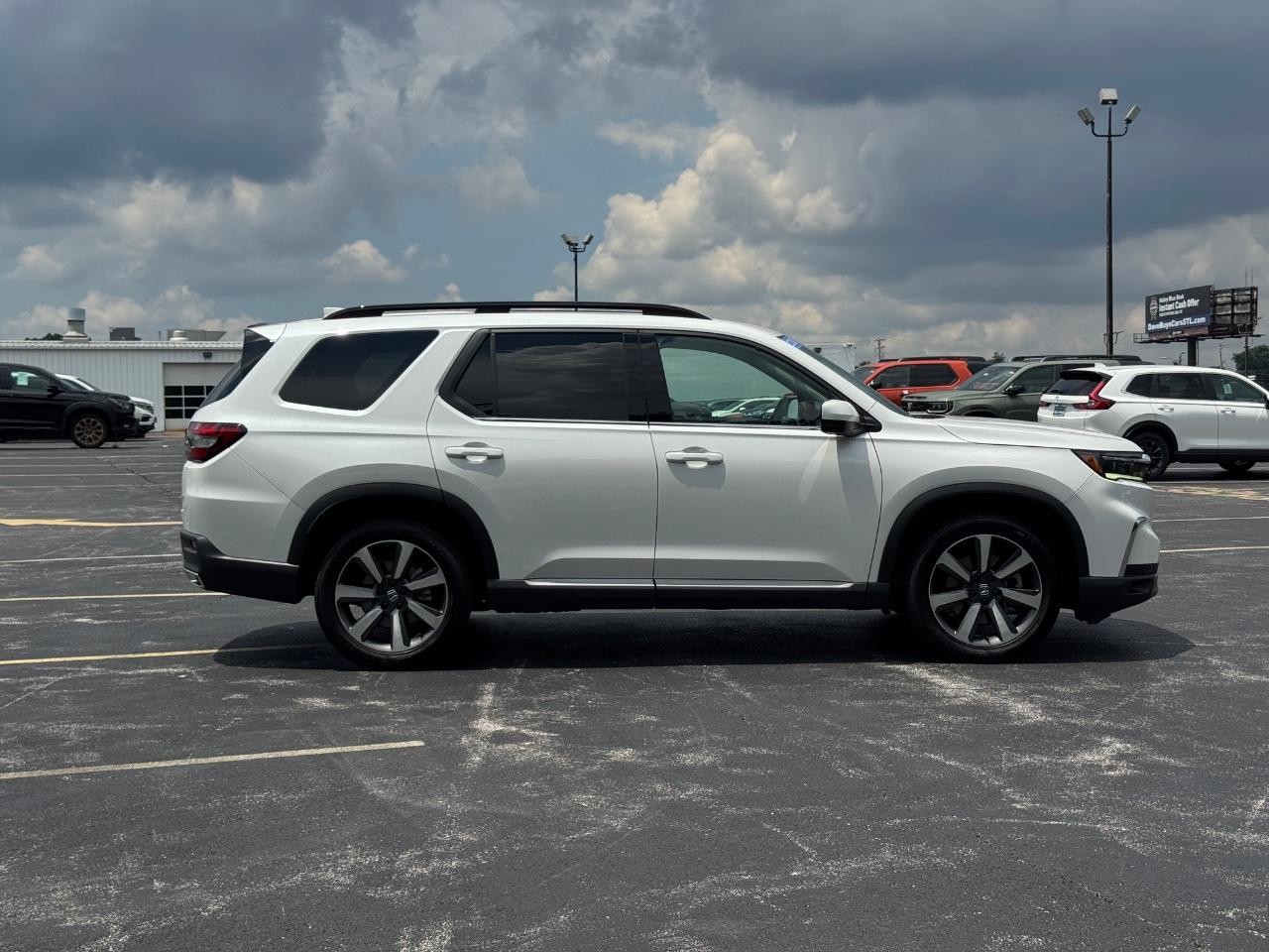 Honda Pilot Vehicle Full-screen Gallery Image 03