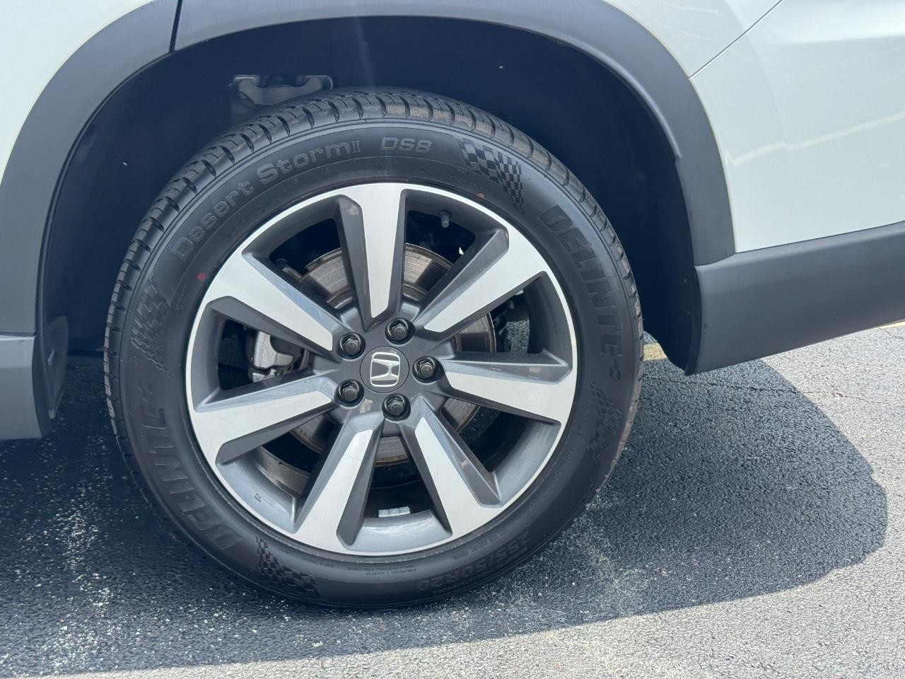 Honda Pilot Vehicle Full-screen Gallery Image 08