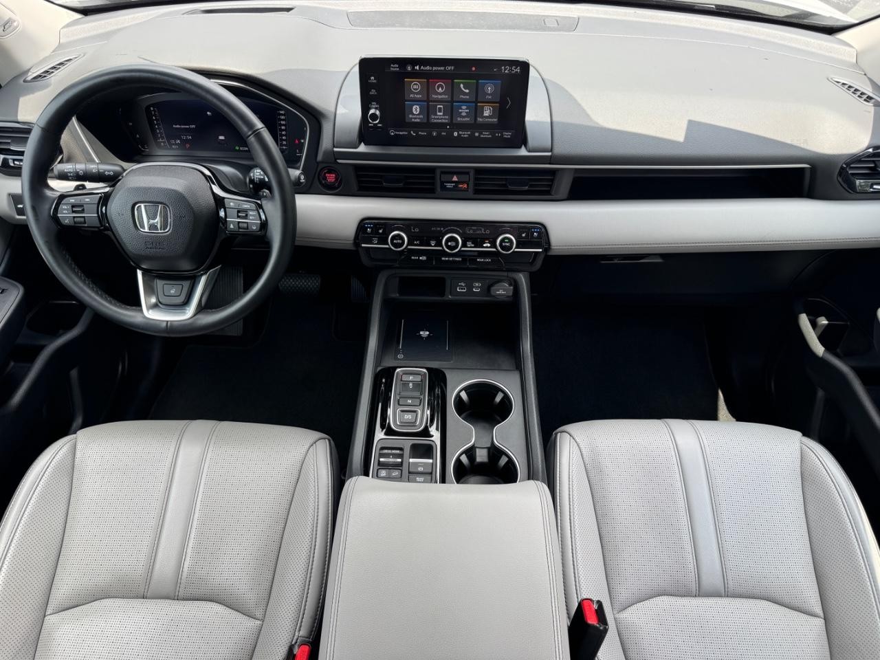 Honda Pilot Vehicle Full-screen Gallery Image 13