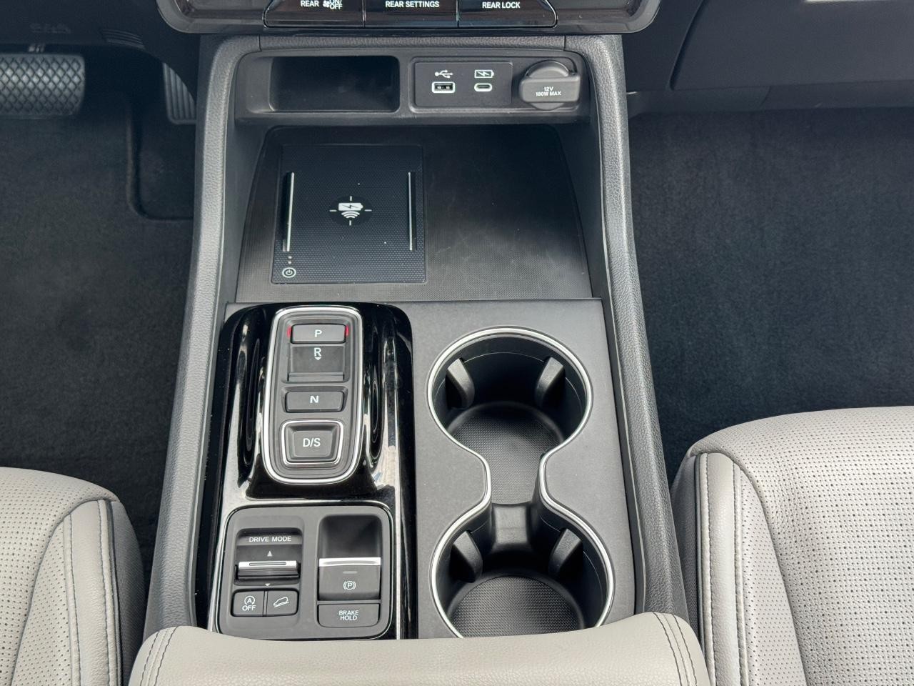 Honda Pilot Vehicle Full-screen Gallery Image 17
