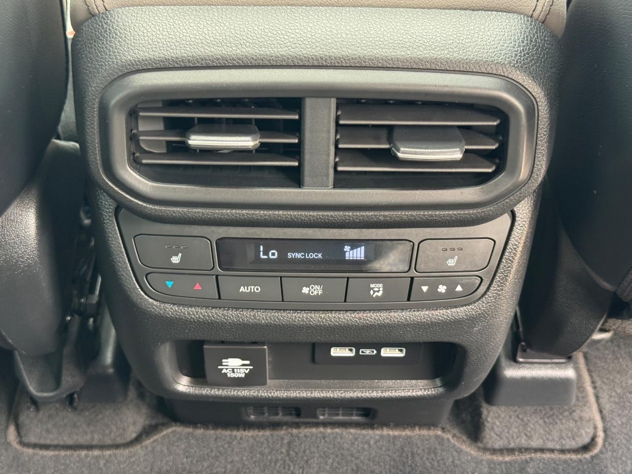 Honda Pilot Vehicle Full-screen Gallery Image 18