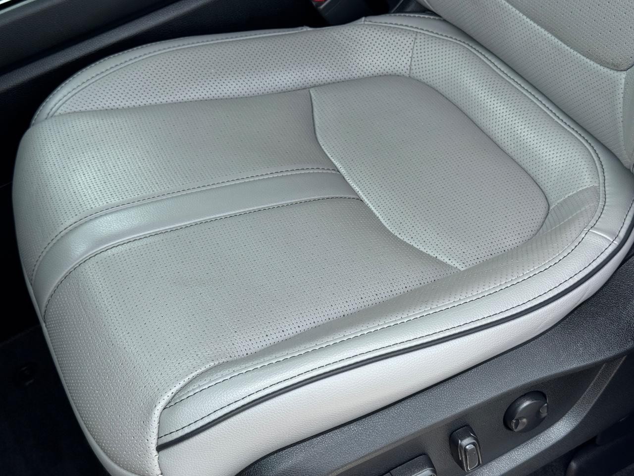 Honda Pilot Vehicle Full-screen Gallery Image 30